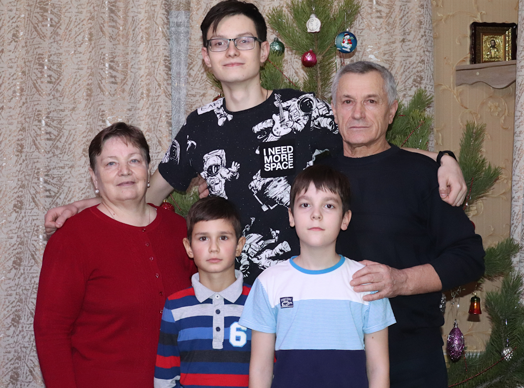 С внуками и мужем, 4 января 2020 г.